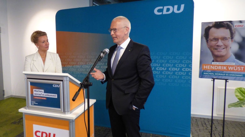 Ministerin Ina Brandes mit Dr. Hermann-Josef Tebroke MdB