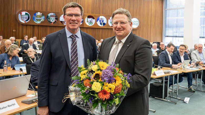 Landrat Stephan Santelmann mit dem neuen Kreisdirektor Markus Fischer Landrat Stephan Santelmann mit dem neuen Kreisdirektor Markus Fischer