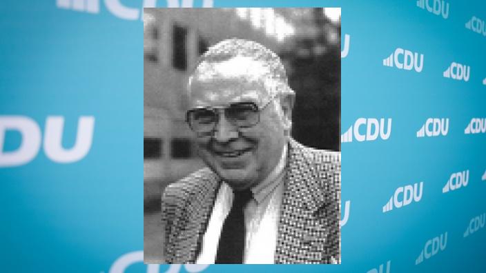 Heinz Mohr † Heinz Mohr †